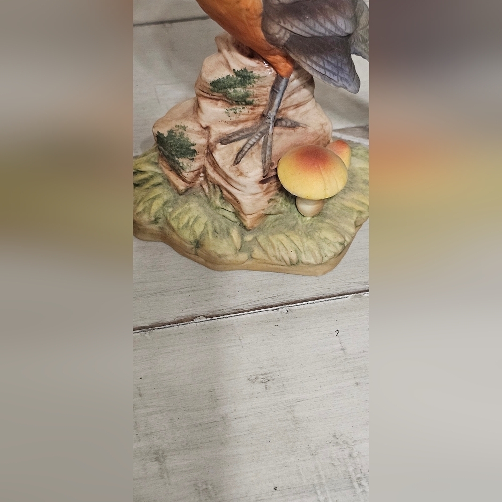 VINTAGE LEFTON HAND PAINTED CERAMIC ROBIN BIRD FIGURINE MUSHROOM KW7457 - Picture 6 of 9
